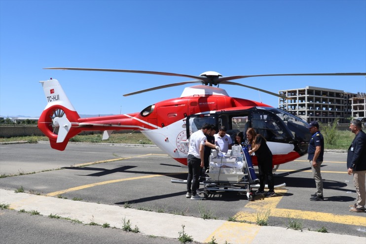 ambulans nakledildi helikopterle solunum Ağrı