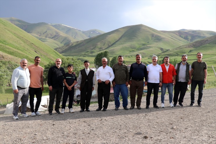 öğrenen yazma 60 yazıp Ağrılı şiir Ali yıldır Askerde tutuyor dede, günlük okuma 6