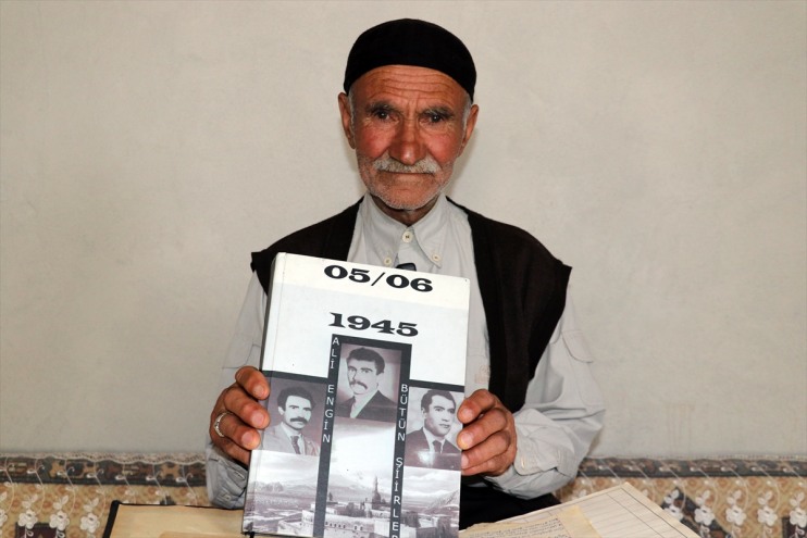 Askerde Ağrılı yazıp günlük Ali öğrenen okuma yıldır yazma tutuyor 60 dede, şiir 9