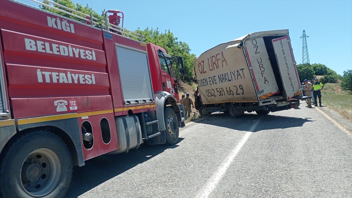 Bingöl'de takla atan kamyonetteki 1 kişi öldü, 3 kişi yaralandı