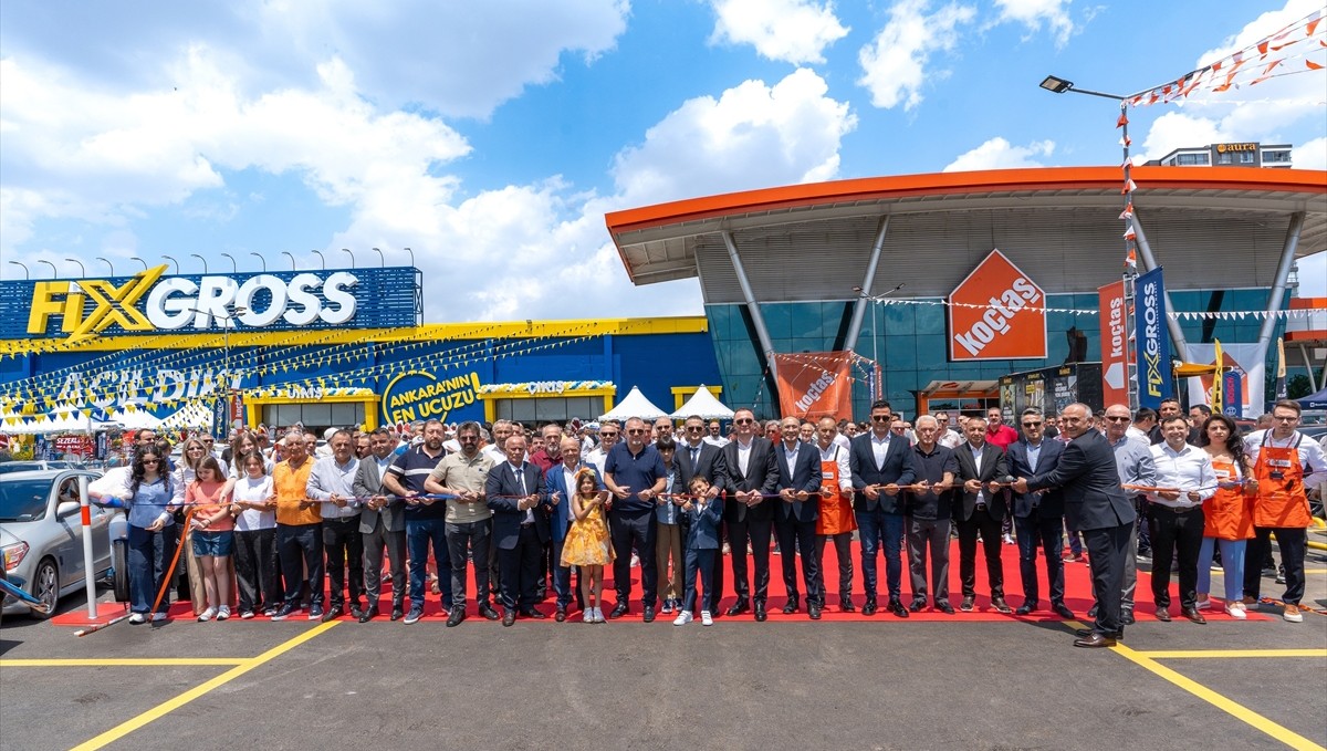 Koçtaş ve Fixgross, Ankara Eryaman'da hizmete açıldı