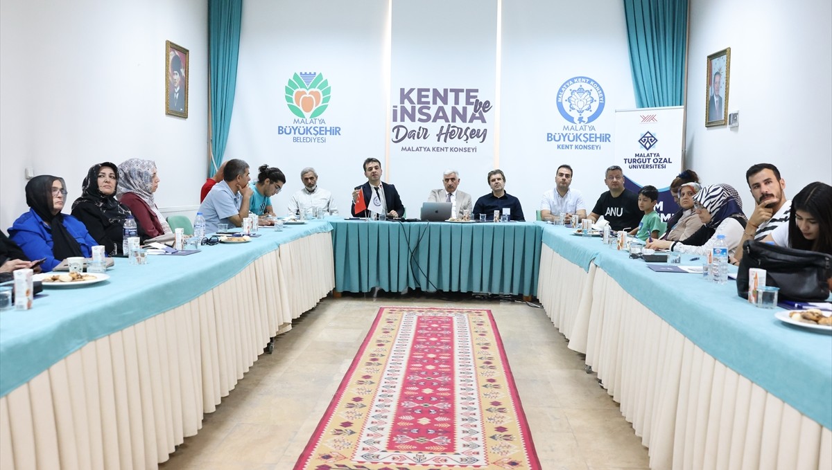 Malatya'da Bilim Kafe etkinlikleri kapsamında "Günlük Yaşamsal Faaliyetler ve Stres" söyleşisi yapıldı