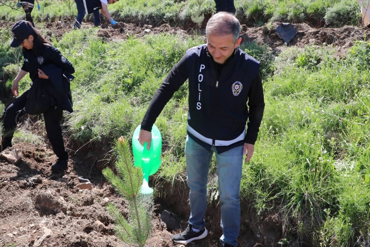ormanı oluşturulması getirdi hatıra yerine vasiyetini oğlunun polisler Şehit annesinin adına 2