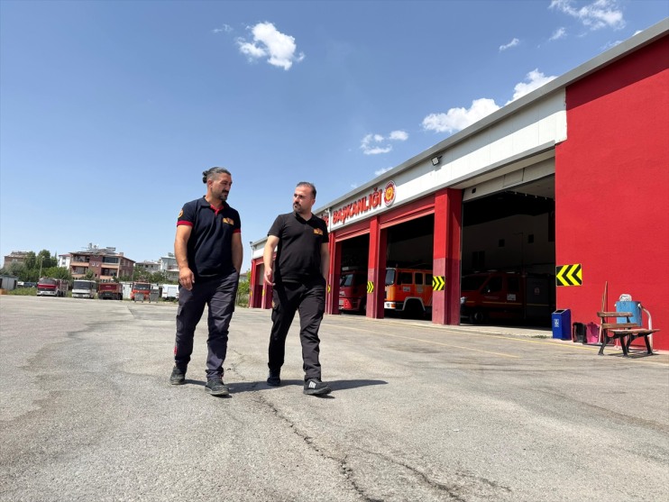 indi, kıyafetiyle dağcı düğüne Dağı