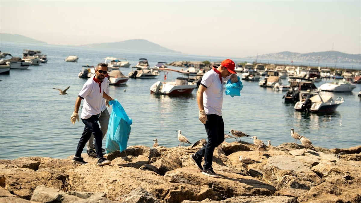 Aras Kargo çalışanları, Suadiye Sahili