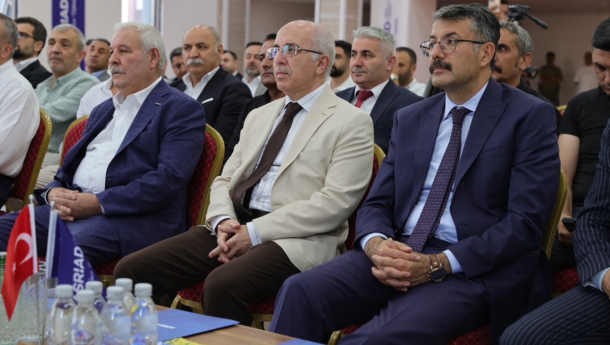 ASRİAD'ın "Doğu Anadolu Yatırım Fırsatları Buluşması" Hakkari'de düzenlendi