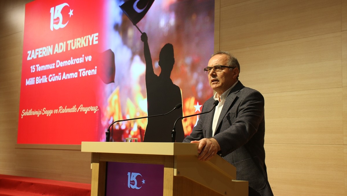 Biruni Üniversitesi 15 Temmuz şehitlerini "Zaferin Adı Türkiye" etkinliğiyle andı