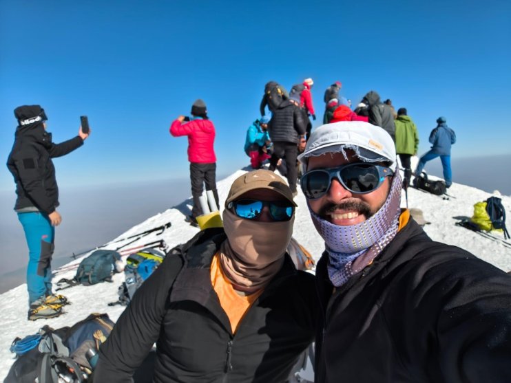Dünyanın dört bir yanından gelen dağcılar, Ağrı Dağı zirvesine tırmandı1