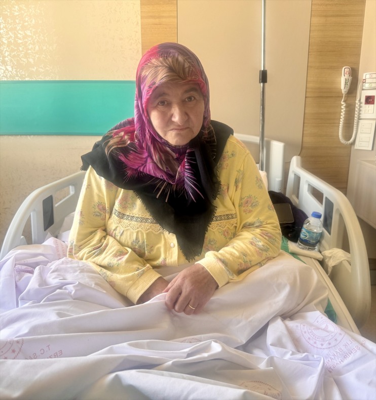 oldu kadın ağrıyan hastanelik bacağına Erzurum