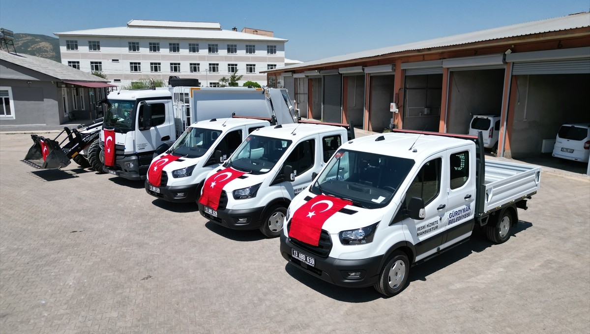 Güroymak Belediyesi 6 araçla filosunu güçlendirdi