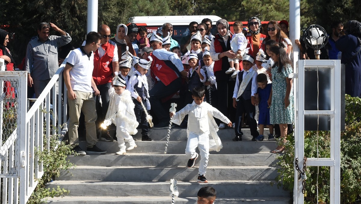 Malatya Vakıflar Bölge Müdürlüğünce sünnet şöleni düzenlendi