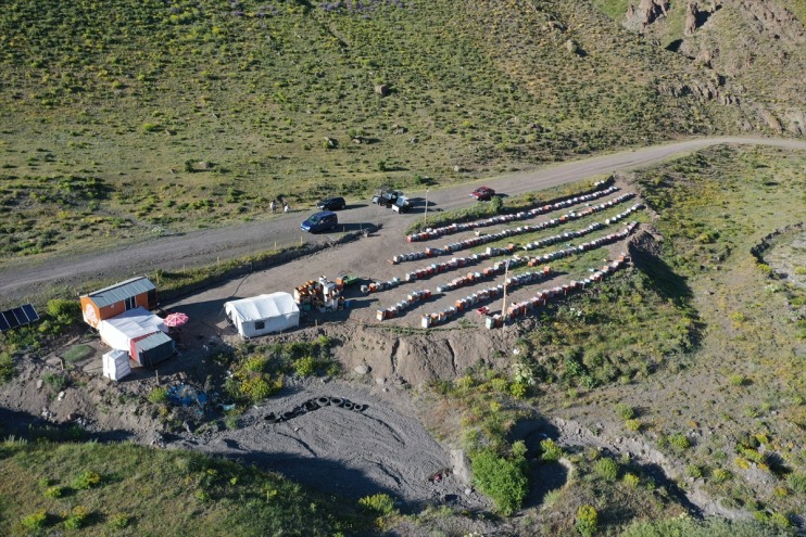 araçları elektrikli kullanıyor dağlara bal Organik için yaptığı oğlunun çıkmak ürettikleri 7