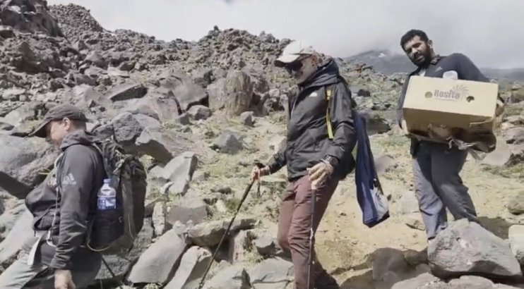 Yabancı turistler Ağrı Dağı