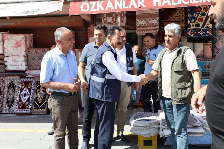 Ağrı Belediyesi Eş Başkanı Memet Akkuş zabıta ekipleri ve Meclis Üyeleriyle saha denetimi yaptılar 3