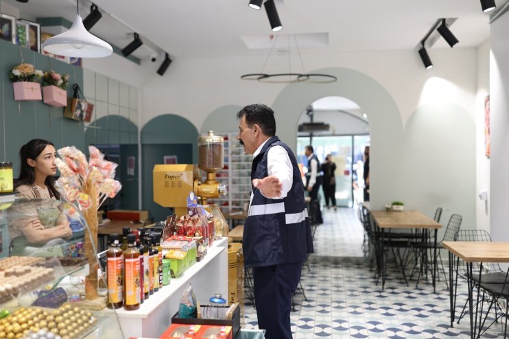 Ağrı Belediyesi Eş Başkanı Memet Akkuş zabıta ekipleri ve Meclis Üyeleriyle saha denetimi yaptılar 5