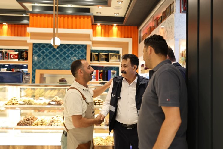 Ağrı Belediyesi Eş Başkanı Memet Akkuş zabıta ekipleri ve Meclis Üyeleriyle saha denetimi yaptılar 6