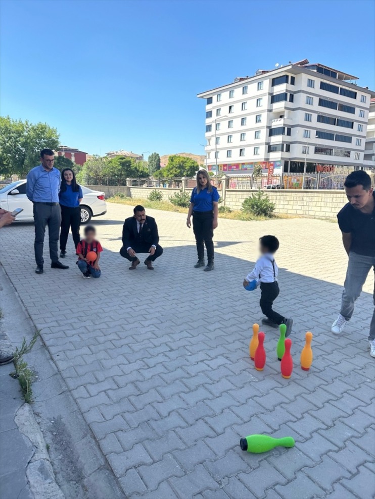 Ağrı'da anneleriyle cezaevinde kalan çocuklar için etkinlik düzenlendi