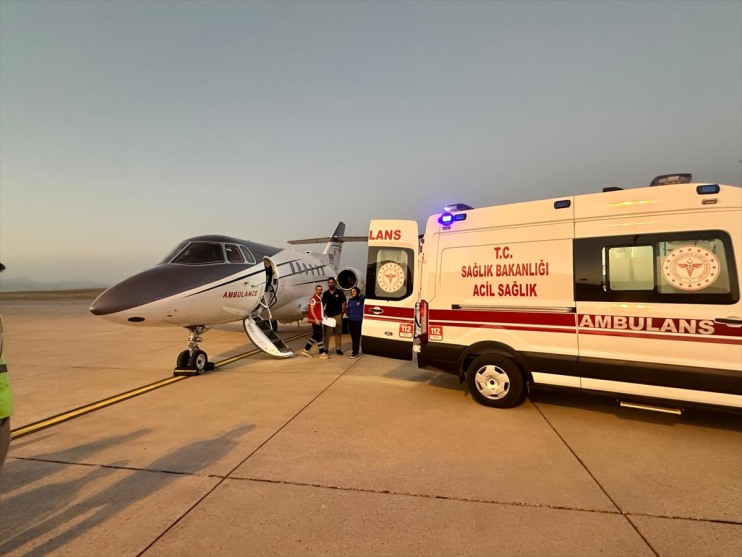 Ağrı'da kalp hastası bebek ambulans uçakla Ankara'ya nakledildi