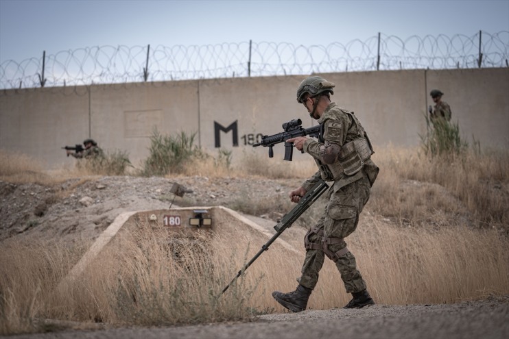 geçişleri gücüne güç Ağrı