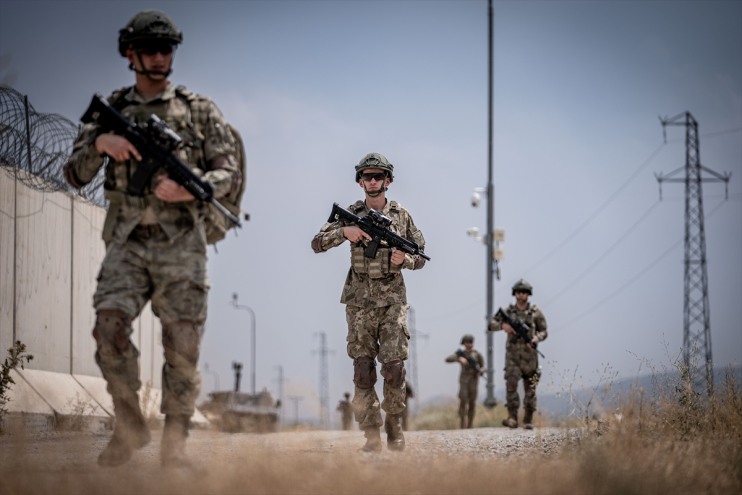 sınırda engelliyor Ağrı