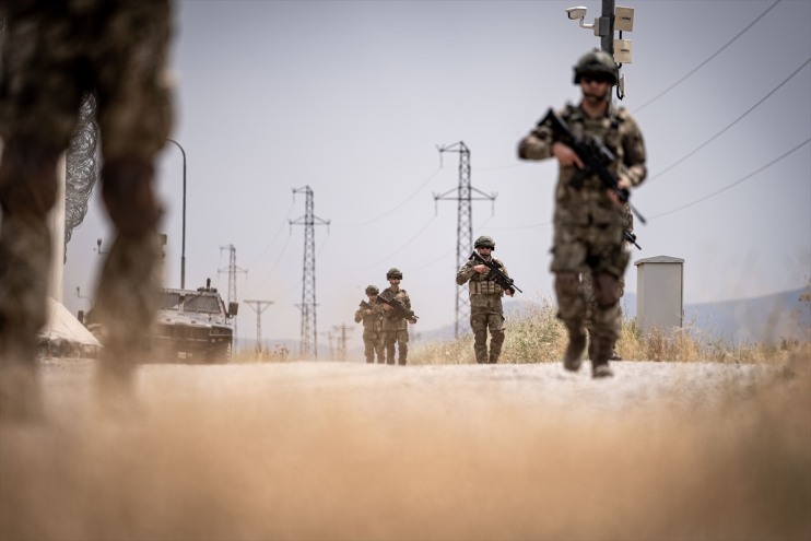 ileri gücüne sınırda geçişleri engelliyor Ağrı