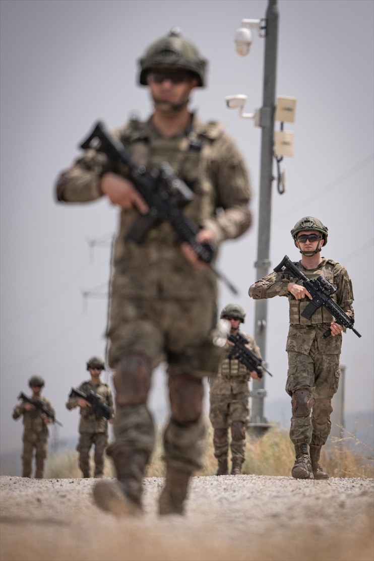 dışı Mehmetçik yasa gücüne sınırda teknolojiyle engelliyor katan ileri Ağrı