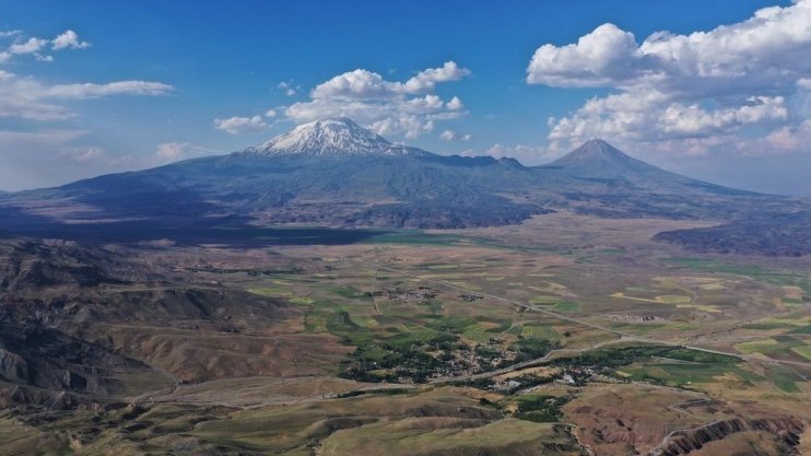 Ağrı Dağı takke buzulu hızla eriyor1
