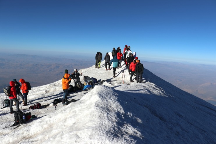 yapıyor Ağrı 3 zorlu yaşandığı Dağcı Dağı