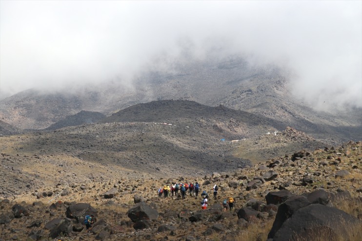 Dağcı zorlu 3 tırmanış Ağrı yapıyor geçişlerinin yaşandığı mevsim kafileleri, Dağı