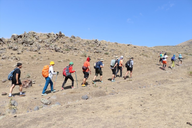 tırmanış yaşandığı zorlu 3 yapıyor geçişlerinin kafileleri, günlük Dağcı Dağı