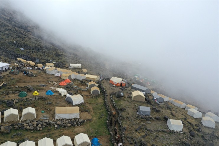 mevsim kafileleri, Ağrı günlük Dağı