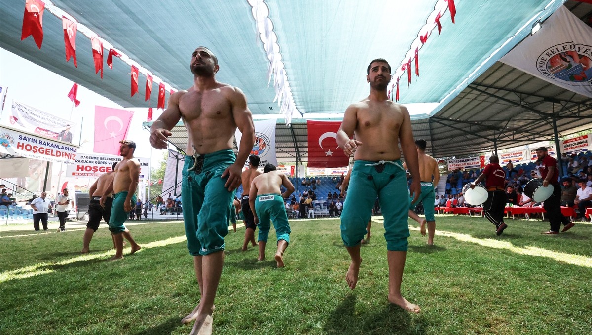 Darende'de 72. Zengibar Karakucak Türkiye Şampiyonası başladı