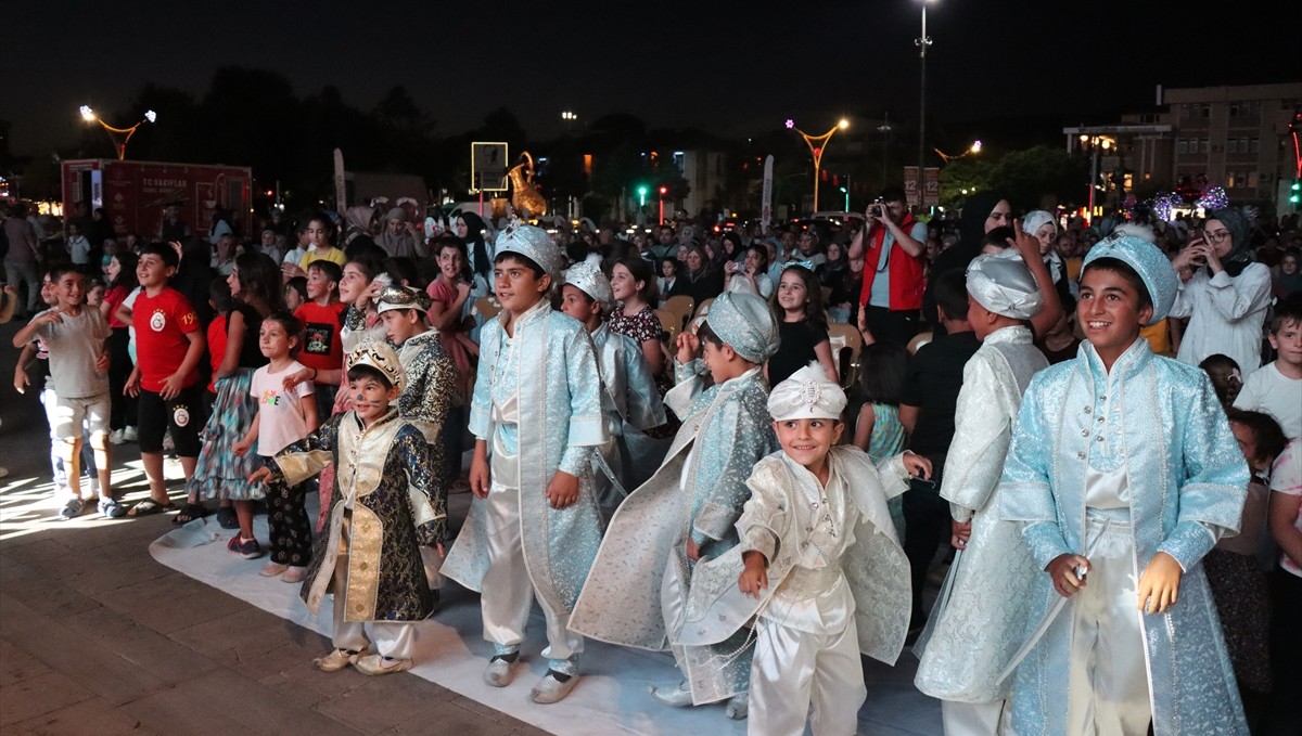 Erzincan'da toplu sünnet şöleni yapıldı
