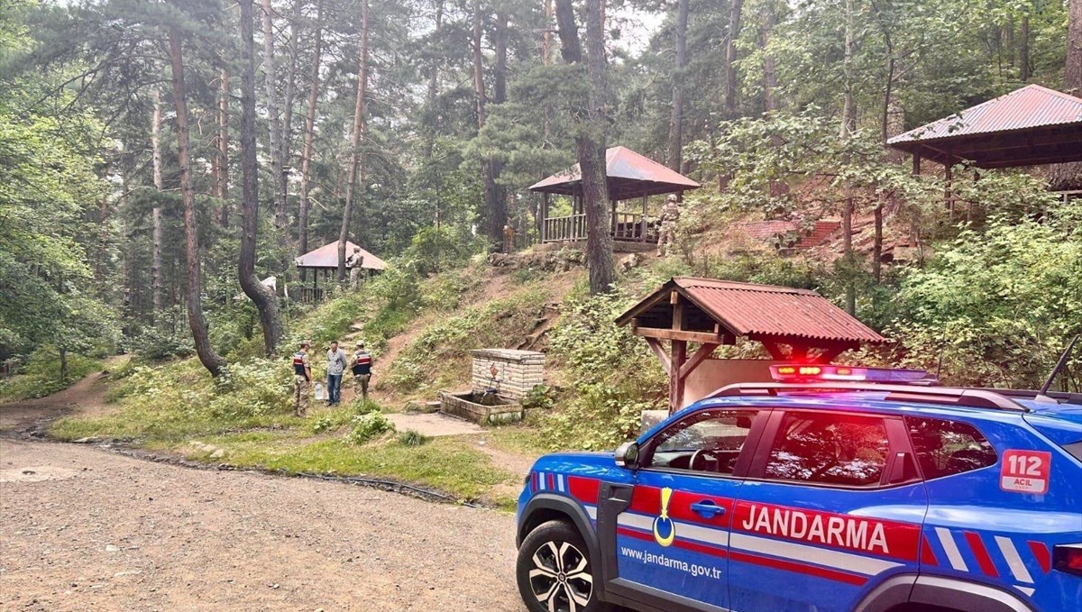 Erzurum'da ormanlık alanda mangal yakan 11 kişiye 32 bin 483 lira para cezası verildi