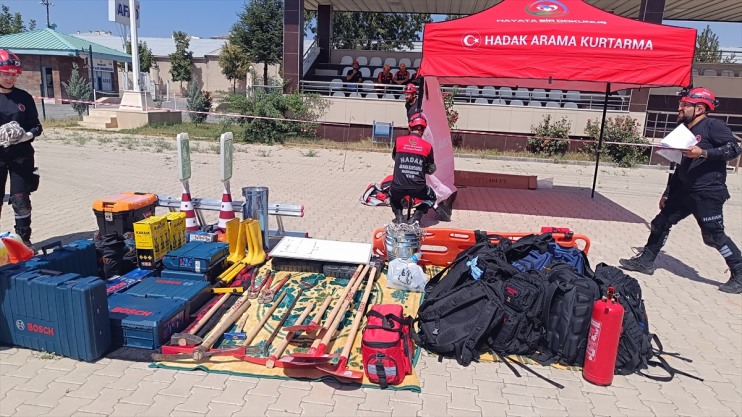 Arama ekibi tamamladı başarıyla sınavını akreditasyon Kurtarma HADAK 2