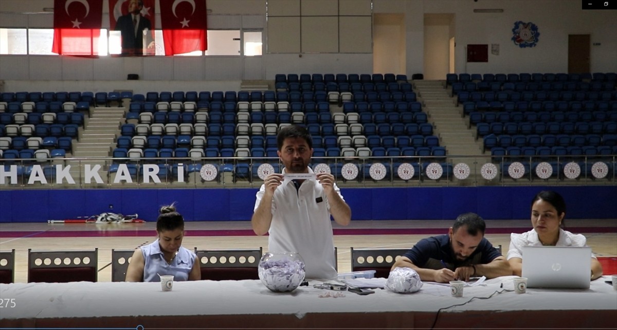 Hakkari'de İşgücü Uyum Programı kapsamında çalışacak 89 kişi için kura çekildi