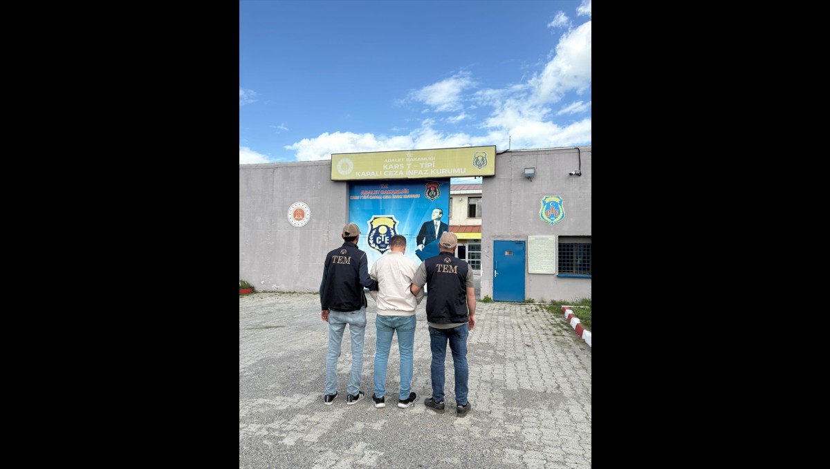 Kars'ta darbe girişimi gecesinde tankla dışarı çıkan firari FETÖ hükümlüsü yakalandı