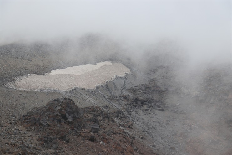 ısınmanın Ağrı Küresel zirvesindeki Dağı