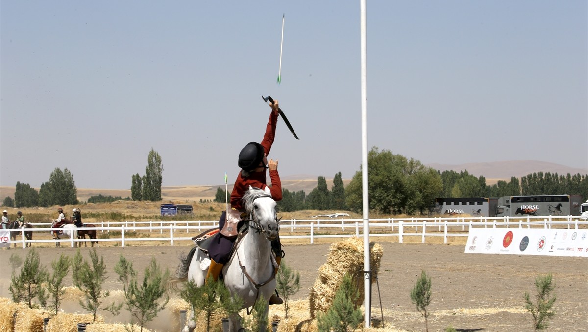 Muş'un Malazgirt ilçesinde şanlı zaferin 954. yıl dönümü coşkusu yaşanıyor