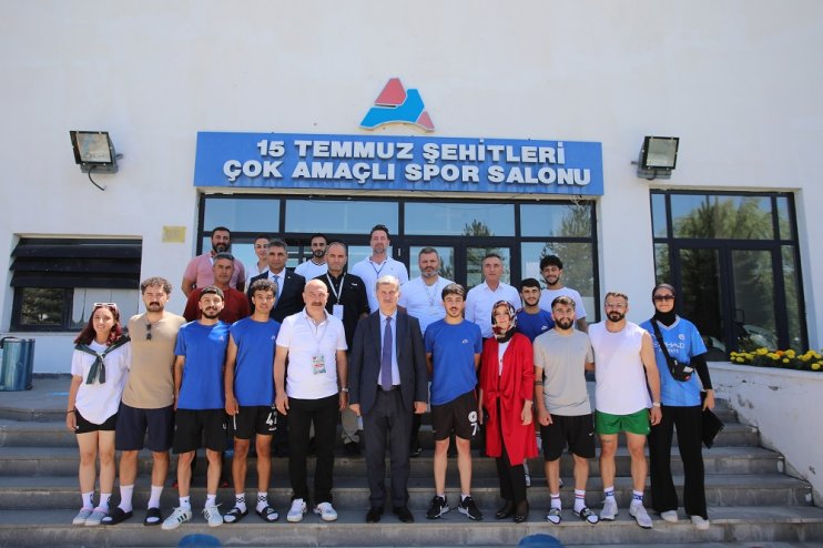 Prof. Dr. Gülçin, ÖZYES Sınavına Giren Öğrencilere Başarılar Diledi1