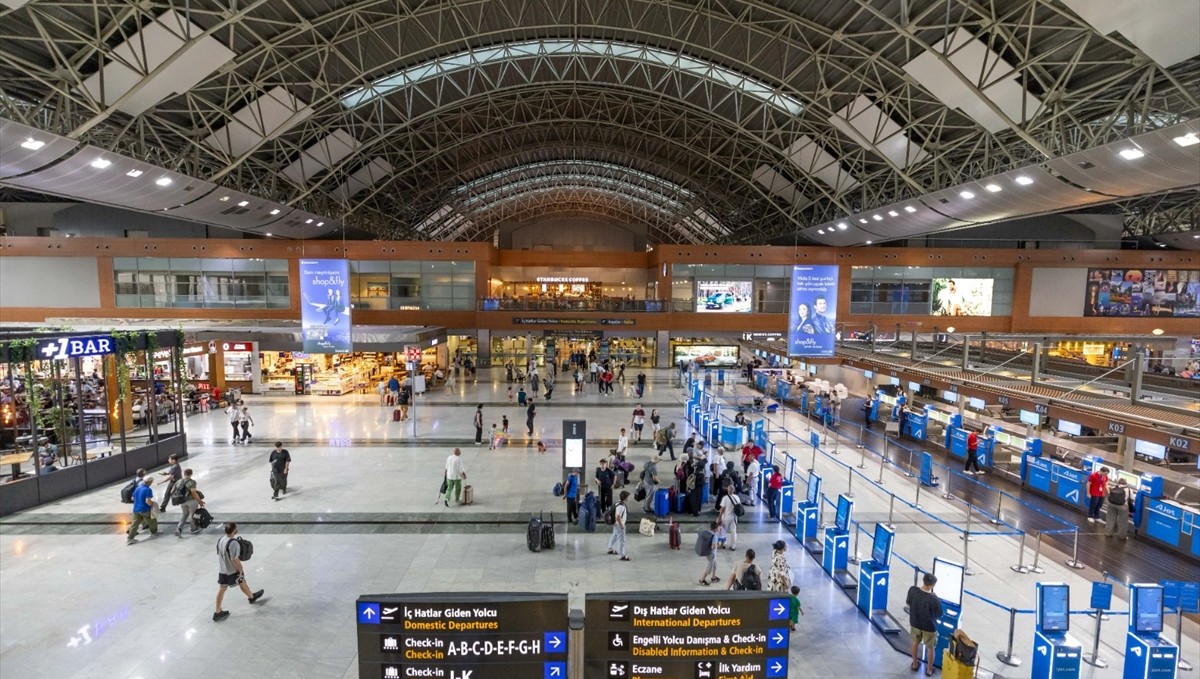 Sabiha Gökçen, yolcu ve uçuş trafiğinde 8 rekor birden kırdı
