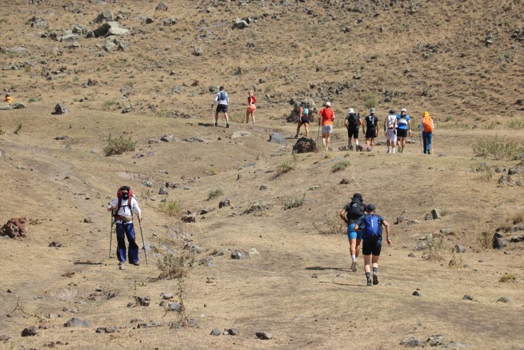 zirvesine Ağrı koşarak Ultra Dağı tırmandı maratoncular 1