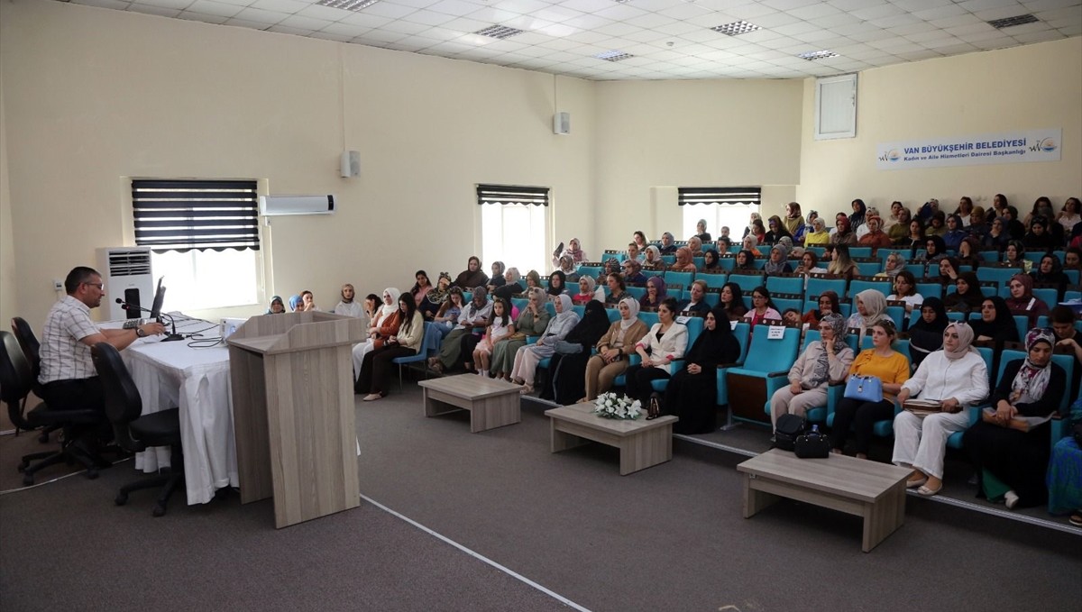 Van'da "iş ahlakı" semineri düzenlendi