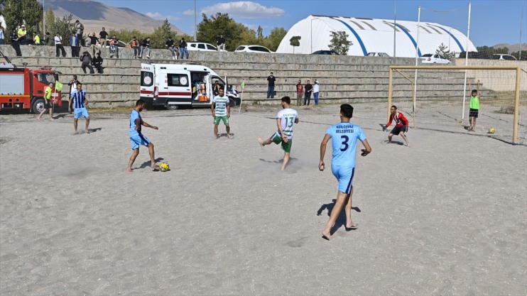 Futbolu etap müsabakaları Plaj Ligi başladı Adilcevaz