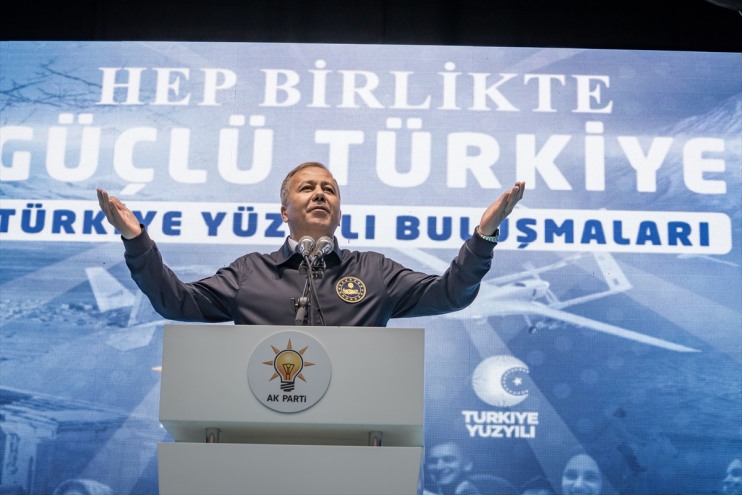 - insanı kardeşliği AĞRI Bakan ve milleti davasıdır yüceltme, 