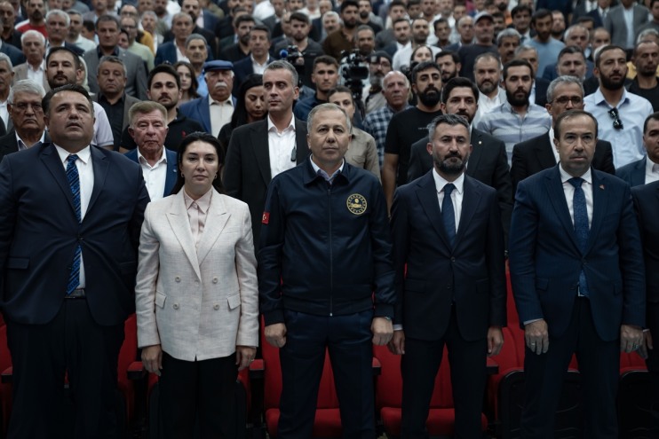 - yüceltme, Bakan insanı ve Yerlikaya: büyütme davamız; AĞRI milleti kardeşliği 