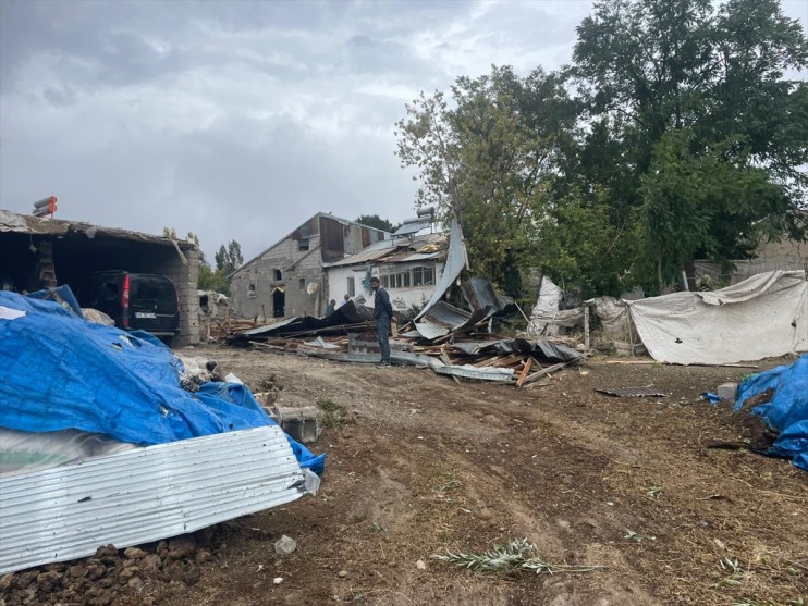 44 fırtına ev 30 Ağrı