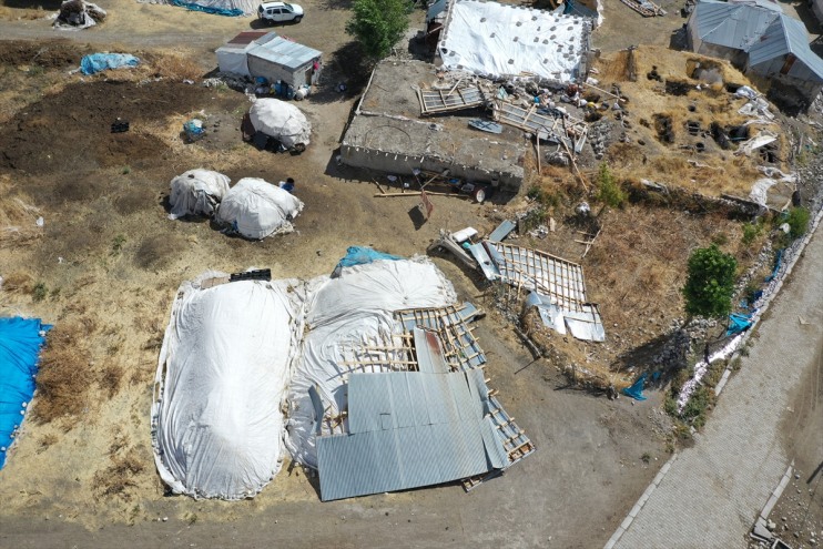 gören görüntülendi dronla ve fırtınadan hortum Ağrı