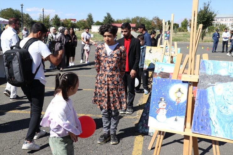 eğlendi atıp aileleri Ağrı