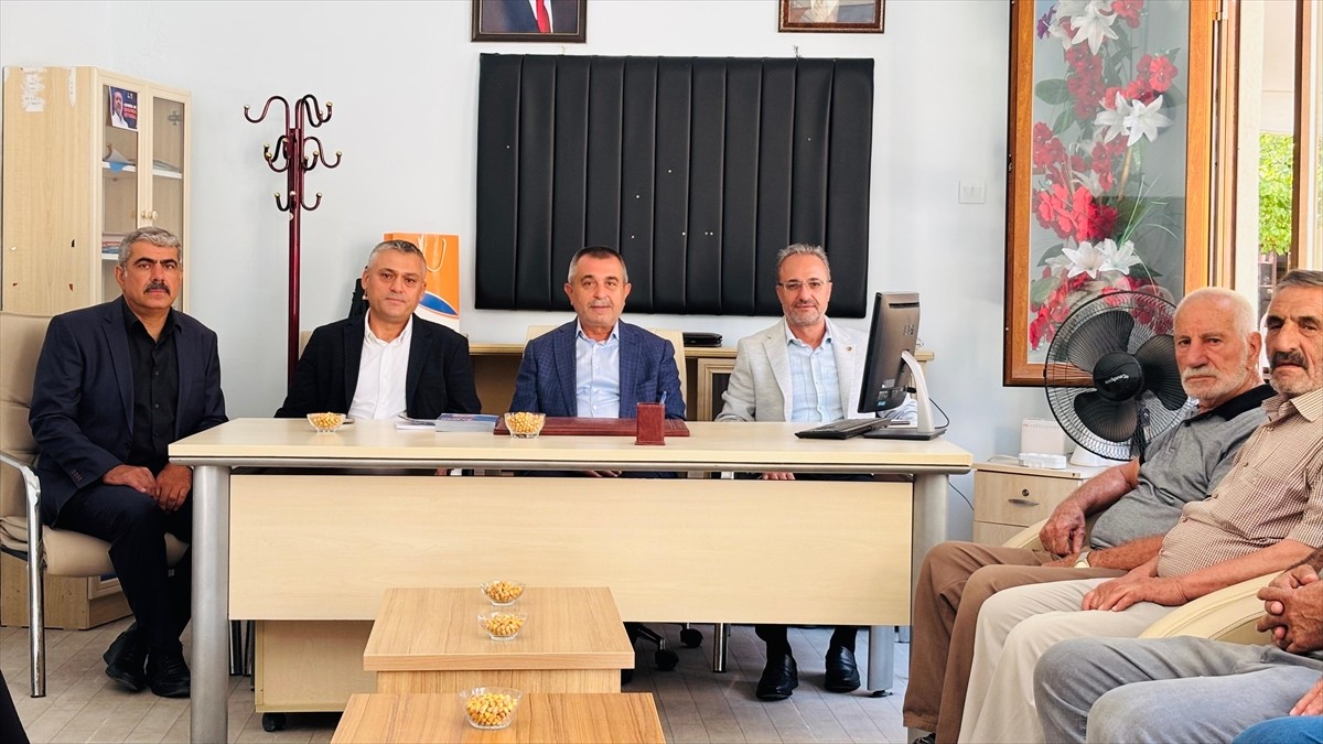 AK Parti Malatya Milletvekili Koca Ağın'da istişare toplantısı yaptı